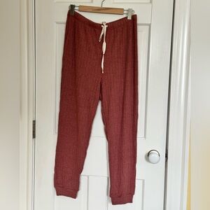 NWT Blu Pepper cable knit super soft dusty rose joggers - size L, 26.5” inseam